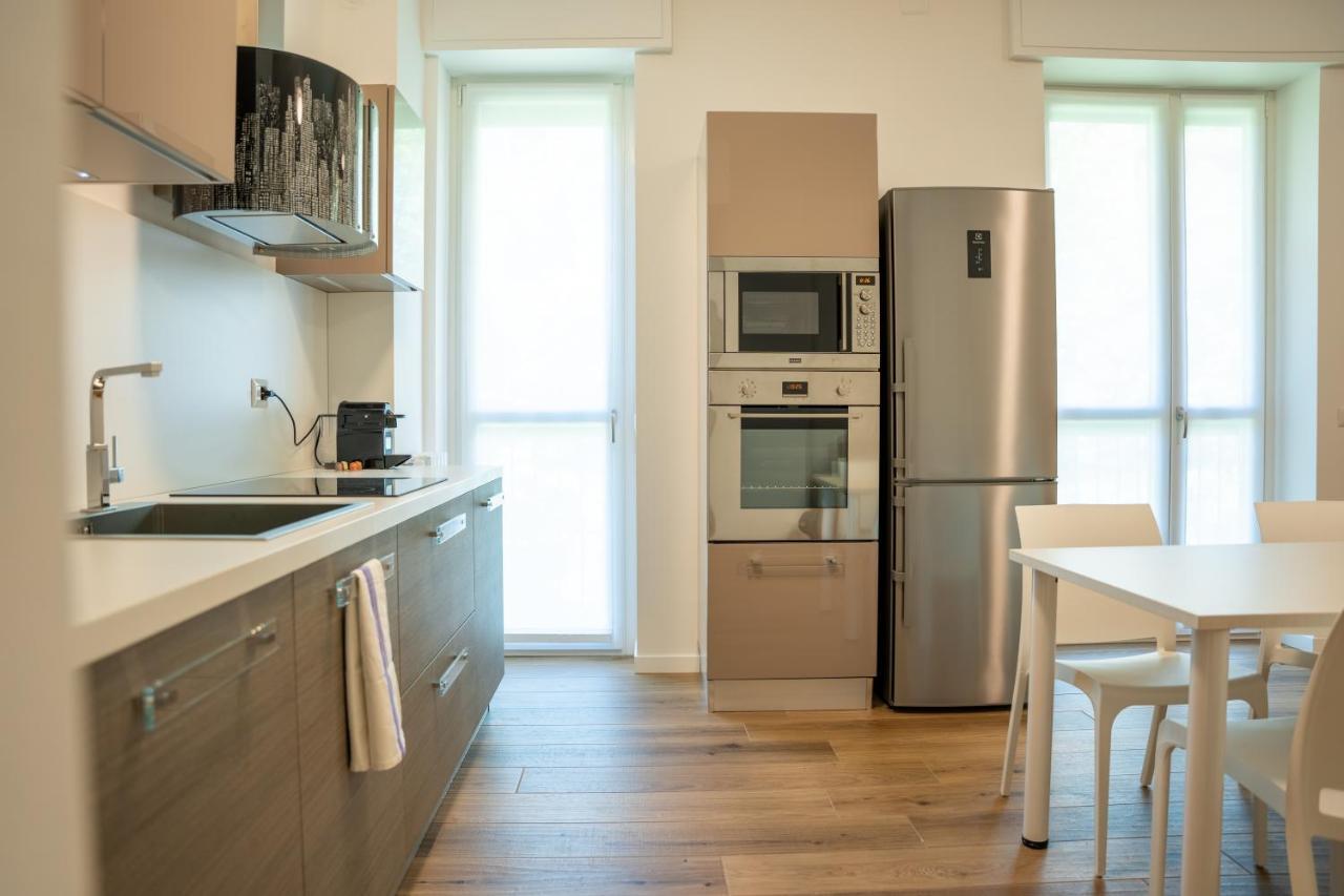 Апартаменти 15Min Metro Duomo - Rho Fiera - Skyscraper Kitchen Мілан Екстер'єр фото