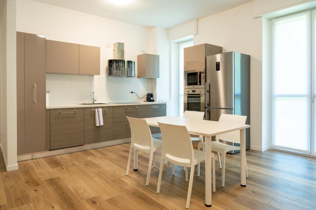 Апартаменти 15Min Metro Duomo - Rho Fiera - Skyscraper Kitchen Мілан Екстер'єр фото