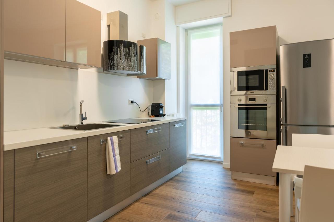 Апартаменти 15Min Metro Duomo - Rho Fiera - Skyscraper Kitchen Мілан Екстер'єр фото