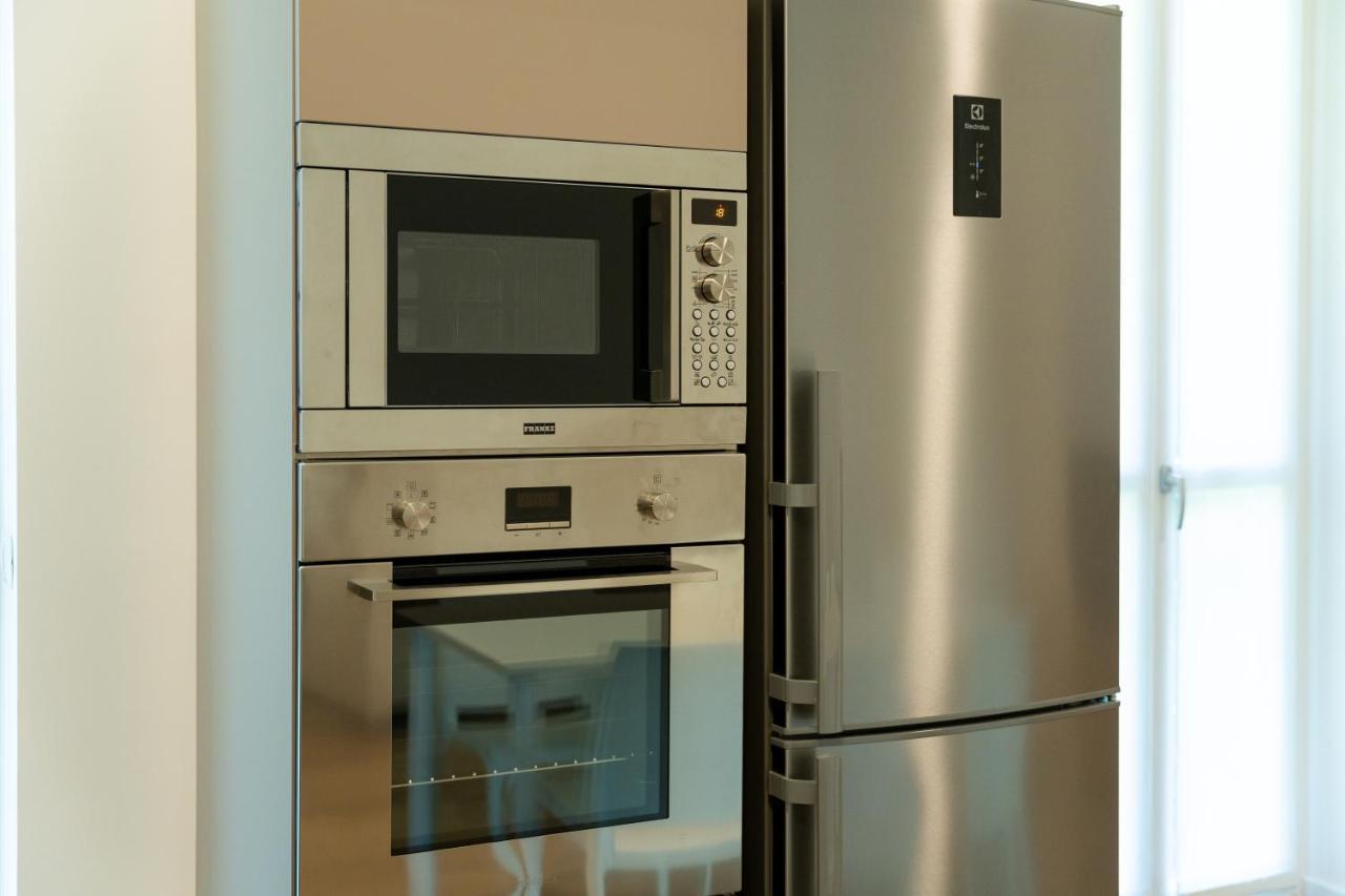 Апартаменти 15Min Metro Duomo - Rho Fiera - Skyscraper Kitchen Мілан Екстер'єр фото